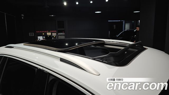 Volkswagen Tiguan 2020 — photo 17
