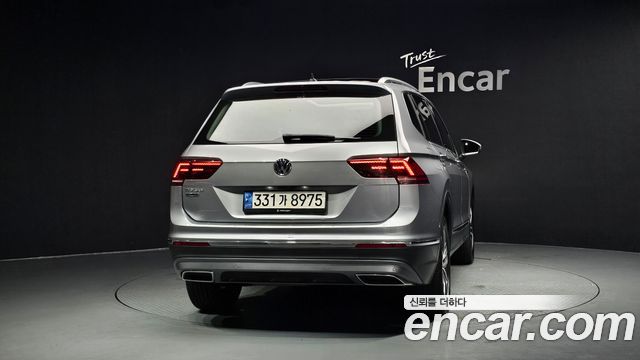 Volkswagen Tiguan 2020 — photo 4
