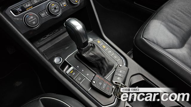Volkswagen Tiguan 2020 — photo 12