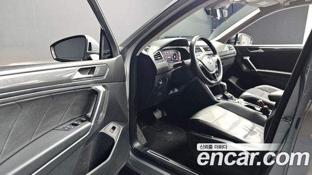 Volkswagen Tiguan 2020 — photo 13