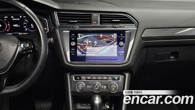 Volkswagen Tiguan 2020 — photo 21