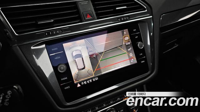 Volkswagen Tiguan 2020 — photo 22