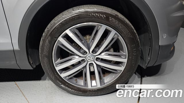 Volkswagen Tiguan 2020 — photo 7