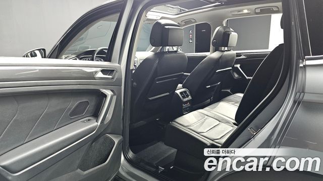 Volkswagen Tiguan 2020 — photo 16
