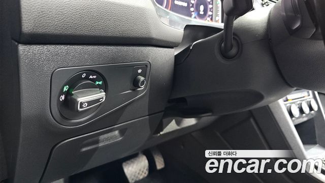Volkswagen Tiguan 2020 — photo 27