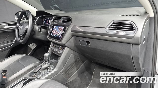 Volkswagen Tiguan 2020 — photo 30