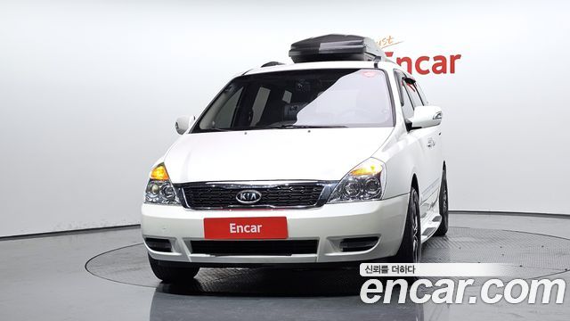 Kia Canival 2011 — photo 3