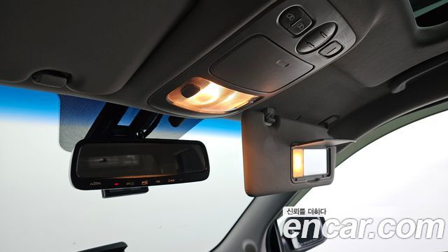 Kia Canival 2011 — photo 27