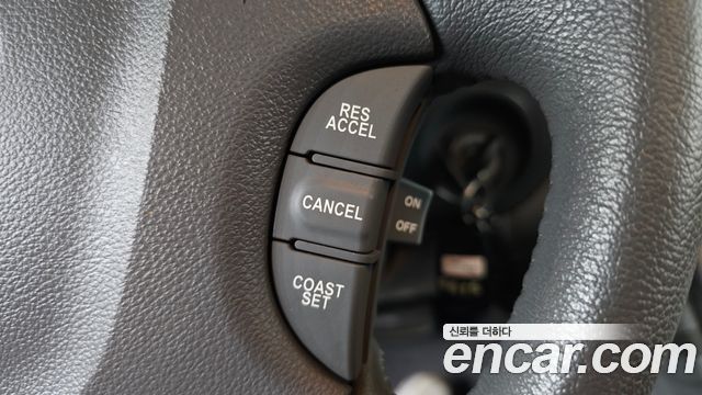 Kia Canival 2011 — photo 28