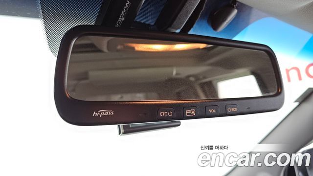Kia Canival 2011 — photo 31
