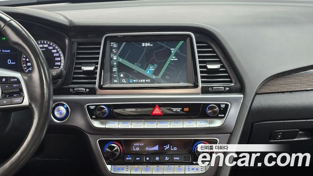 Hyundai Sonata 2019 — photo 17