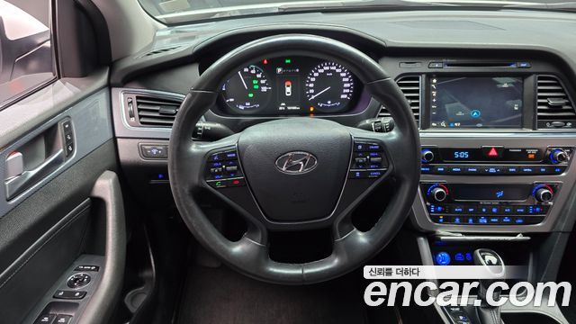 Hyundai Sonata 2017 — photo 19