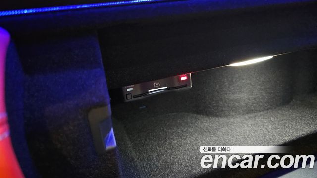 Mercedes-Benz SL-Class 2023 — photo 30