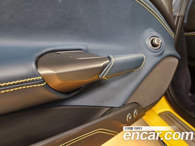 Ferrari 488 2018 — photo 12