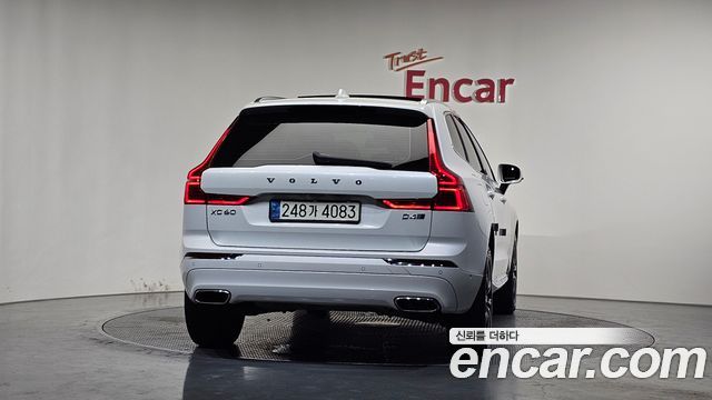 Volvo XC60 2018 — photo 4
