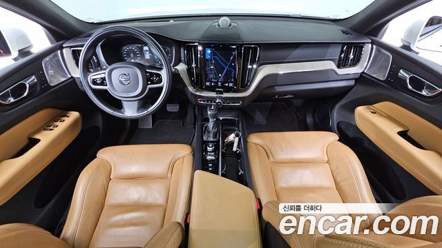 Volvo XC60 2018 — photo 7