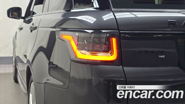 Land Rover Range Rover Sport 2021 — photo 9