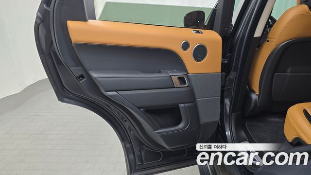 Land Rover Range Rover Sport 2021 — photo 15