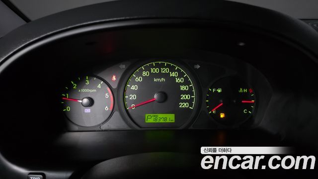 Hyundai Starex 2011 — photo 8