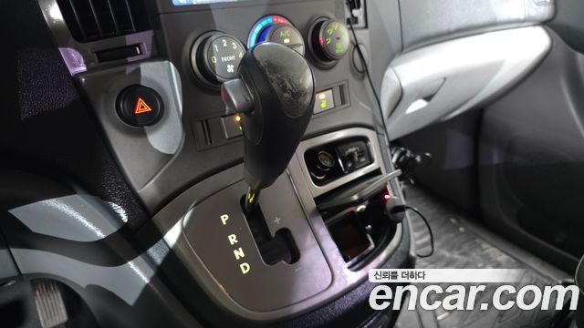 Hyundai Starex 2011 — photo 9