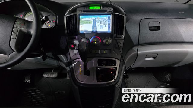 Hyundai Starex 2011 — photo 15