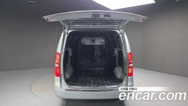 Hyundai Starex 2011 — photo 20