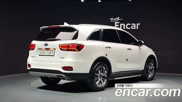 Kia Sorento 2018 — photo 2