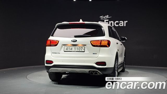 Kia Sorento 2018 — photo 4