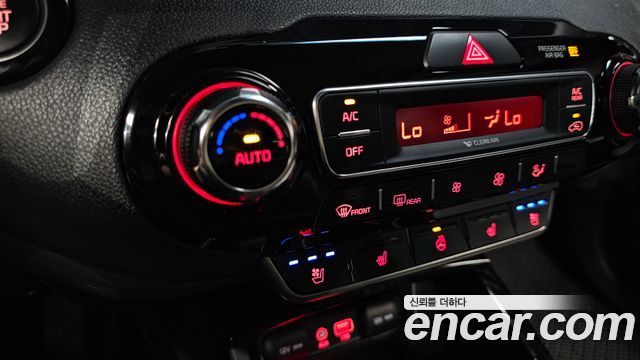 Kia Sorento 2018 — photo 16