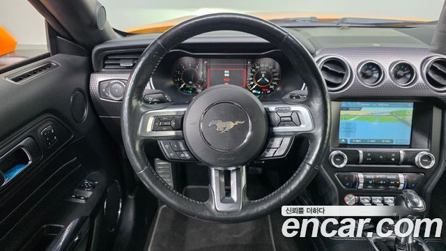 Ford Mustang 2019 — photo 18