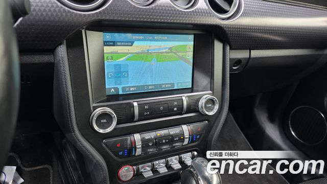 Ford Mustang 2019 — photo 20