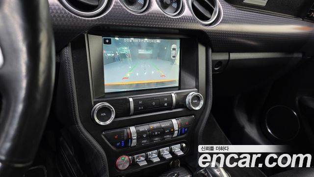 Ford Mustang 2019 — photo 22