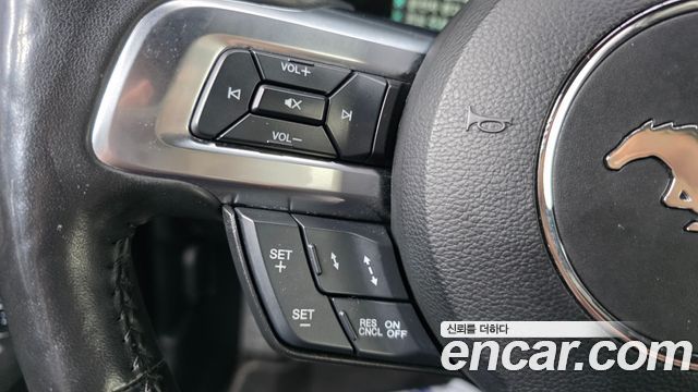 Ford Mustang 2019 — photo 24