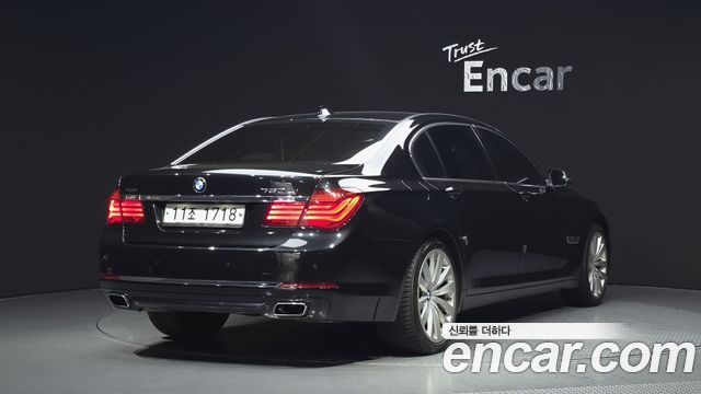 BMW 7-Series 2015 — photo 2