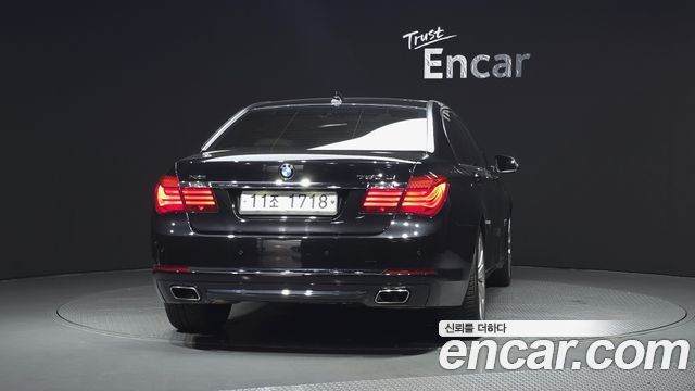 BMW 7-Series 2015 — photo 4