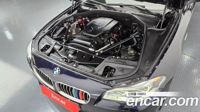 BMW 5-Series 2016 — photo 6