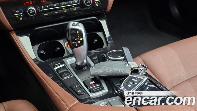 BMW 5-Series 2016 — photo 9
