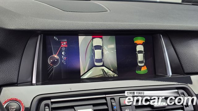 BMW 5-Series 2016 — photo 18