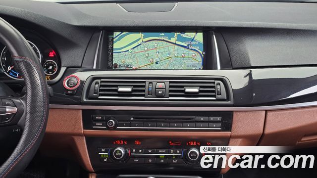 BMW 5-Series 2016 — photo 19