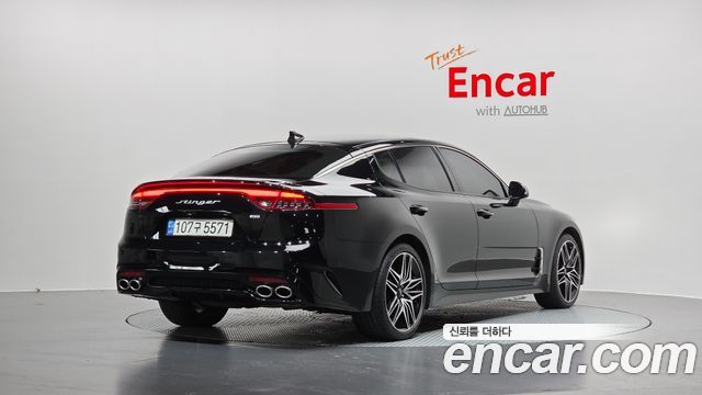 Kia Stinger 2023 — photo 2