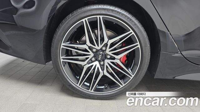 Kia Stinger 2023 — photo 5