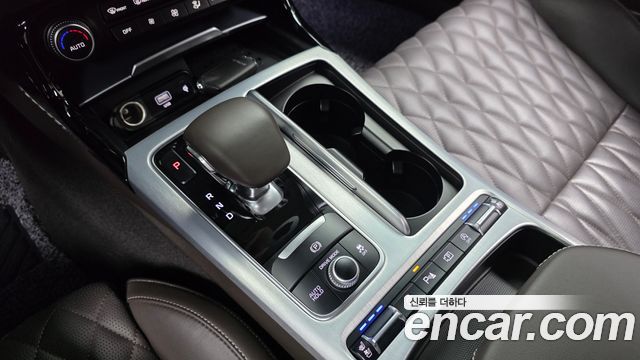 Kia Stinger 2023 — photo 12