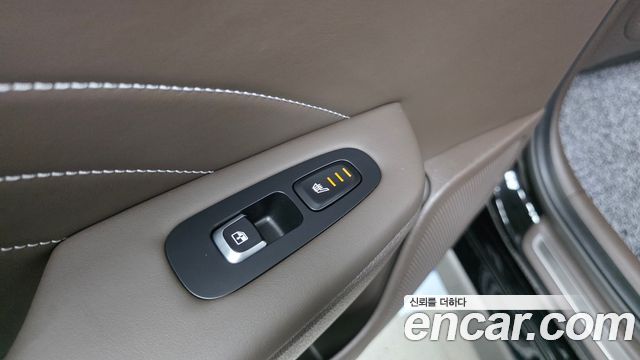 Kia Stinger 2023 — photo 27