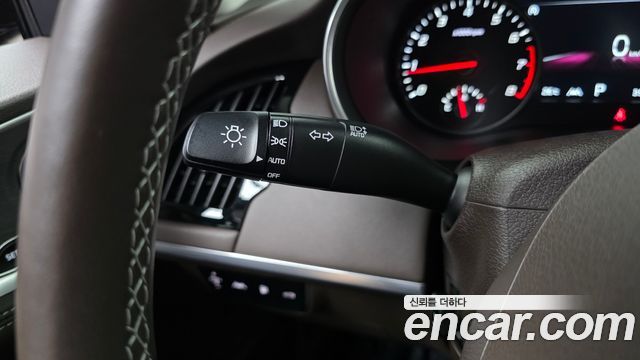 Kia Stinger 2023 — photo 28