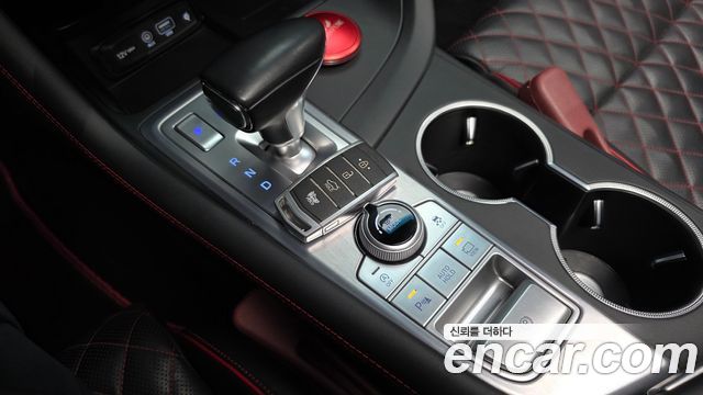 Genesis G70 2019 — photo 12