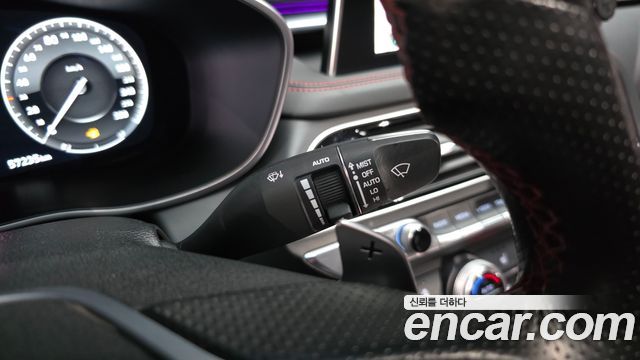 Genesis G70 2019 — photo 29
