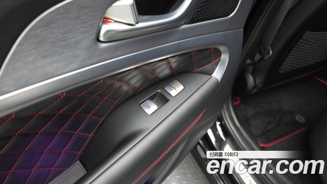 Genesis G70 2019 — photo 30