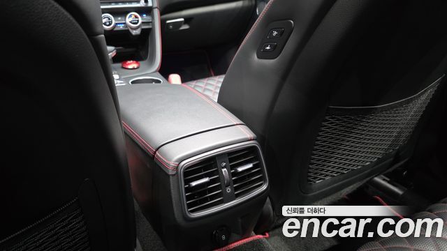 Genesis G70 2019 — photo 34