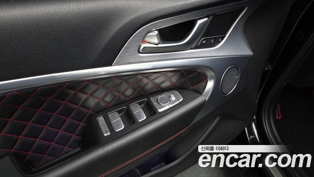 Genesis G70 2019 — photo 36
