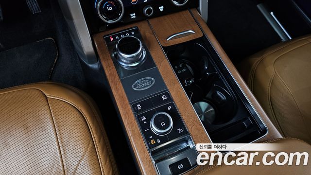 Land Rover Range Rover 2018 — photo 9
